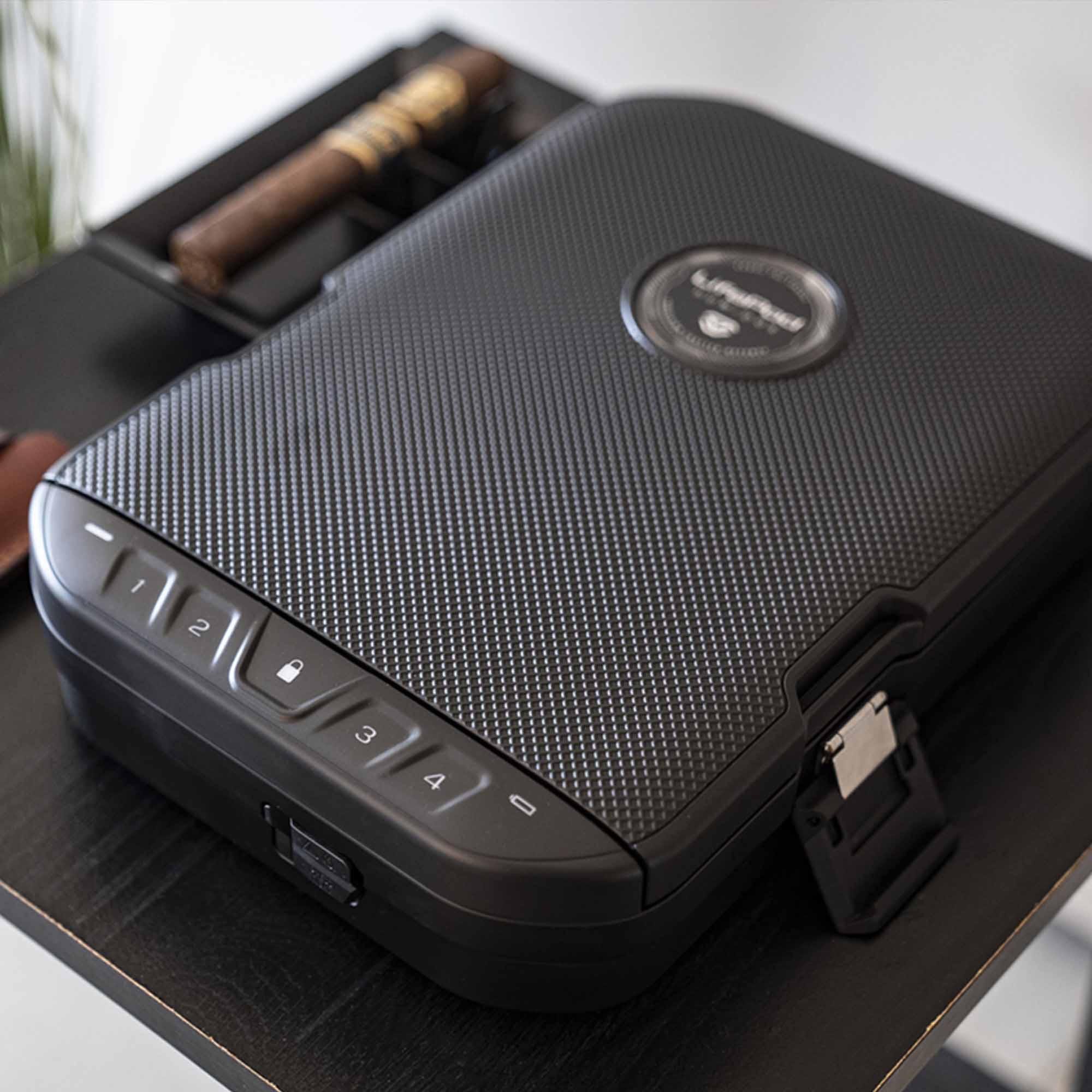 vaultek-lifepod-v2-04 Vaultek LifePod Humidor 2.0