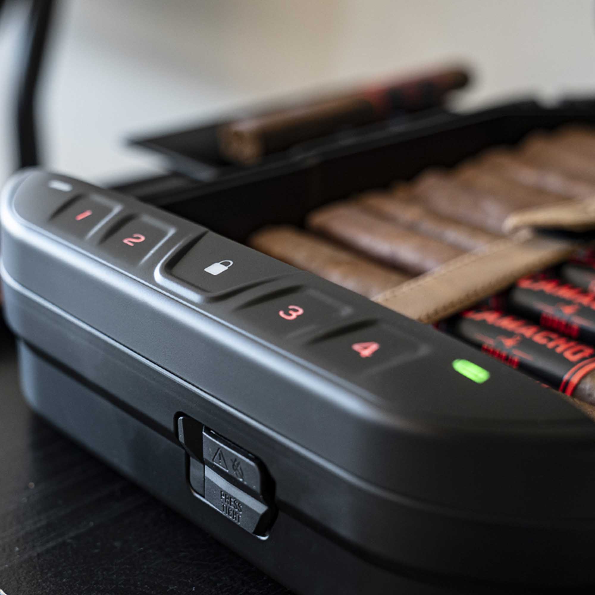 vaultek-lifepod-v2-02 Vaultek LifePod Humidor 2.0