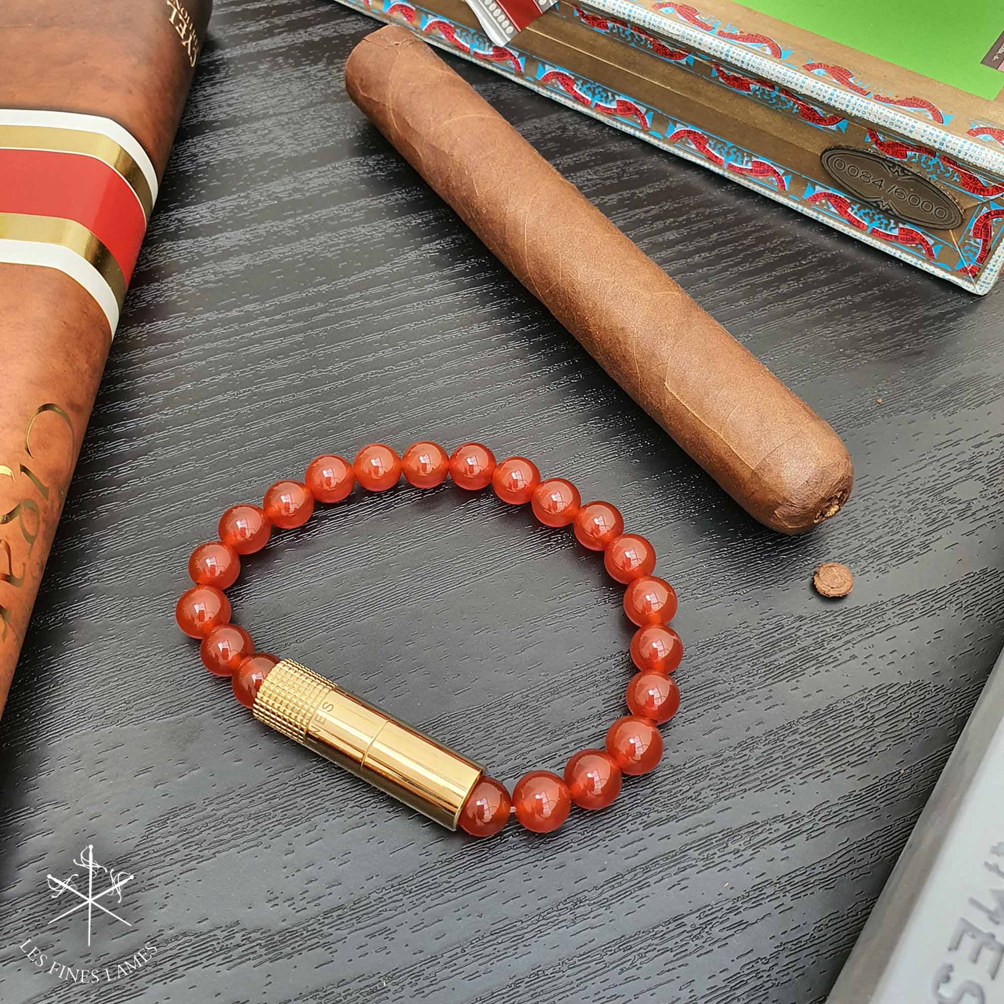 lfl-bracelet-carnelian-gold-02 Les Fines Lames Punch Bracelet Solo Gold Carneliane